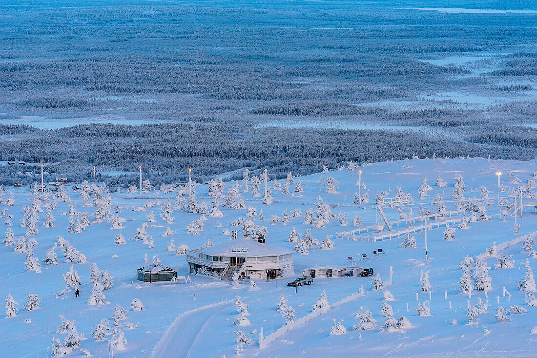 Restaurant Tuikku, Levi Fjell – Panoramic view from the local mountain with ski area near Levi, Finland