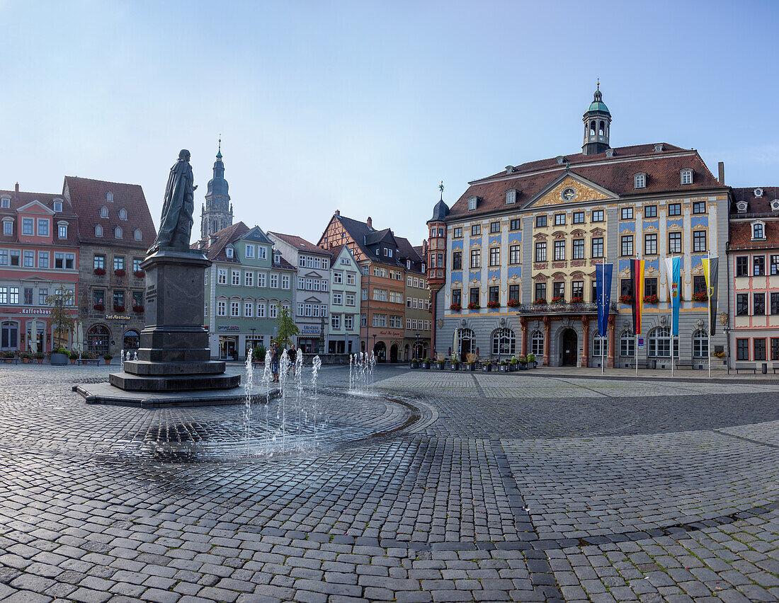 Coburg; Marktplatz; Rathaus; Prinz-Albert-Denkmal, Bayern, Deutschland