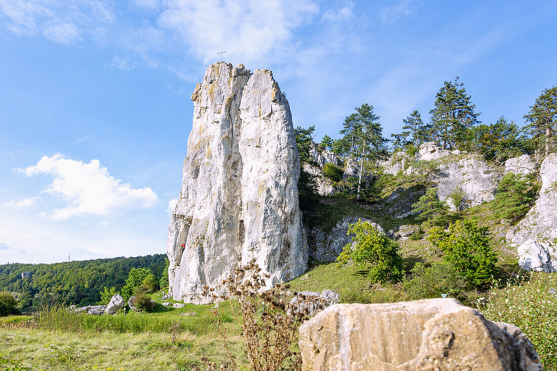 Dollnstein; Burgstein; Climbing rocks, Altmühltalradweg