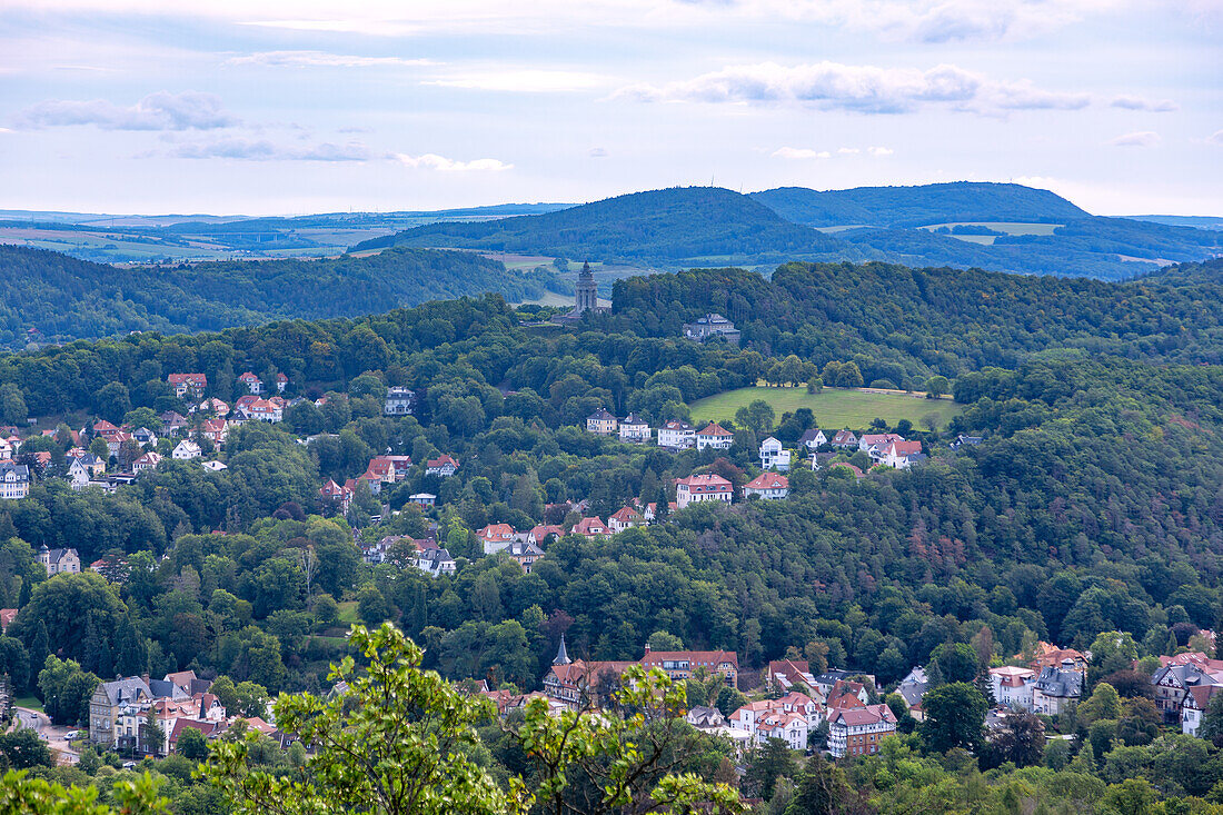 Eisenach; Ausblick von der Wartburg auf Burschenschaftsdenkmal, Thüringer Wald, Thüringen, Deutschland