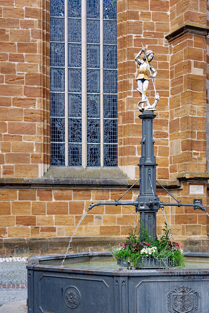 Neumarkt in the Upper Palatinate; St. George's Fountain in front of the choir of St. John's Minster