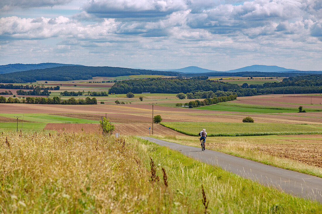 Rhönblick vom Rhönradweg bei Weißbach, Hessen, Deutschland