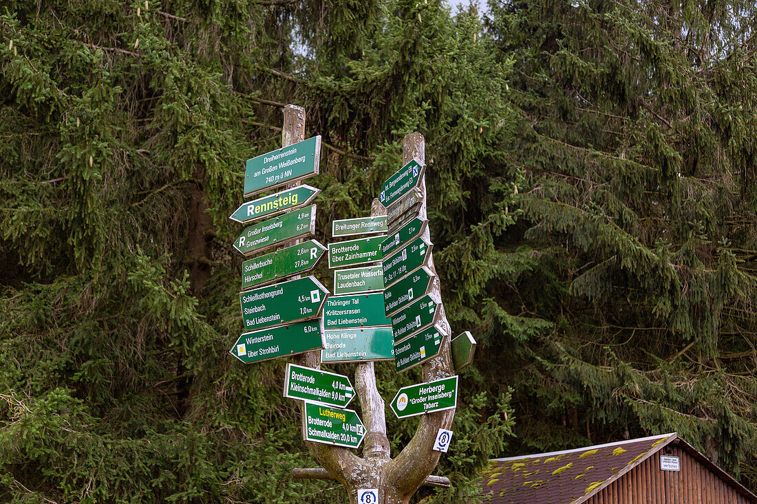 Rennsteig, cycling and hiking trails, signposts