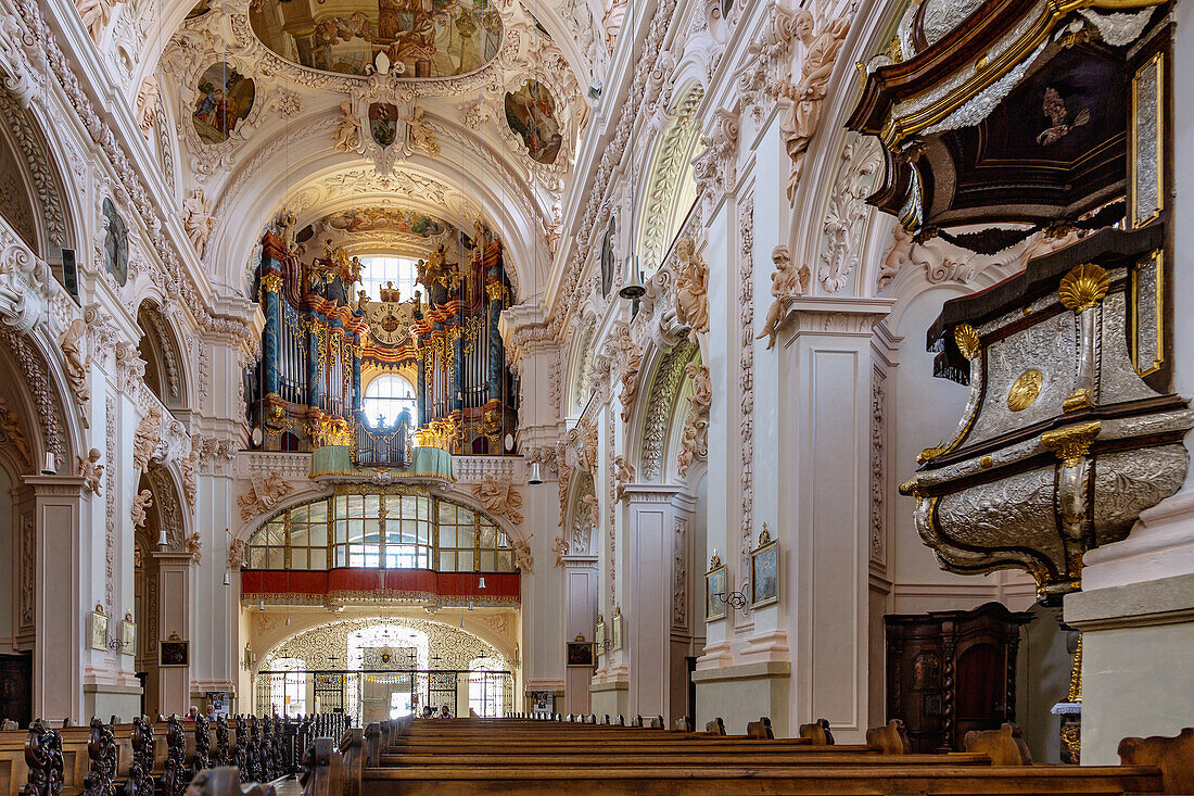 Waldsassen; Kloster Waldsassen; Stiftsbasilika; Innenraum, Bayern, Deutschland