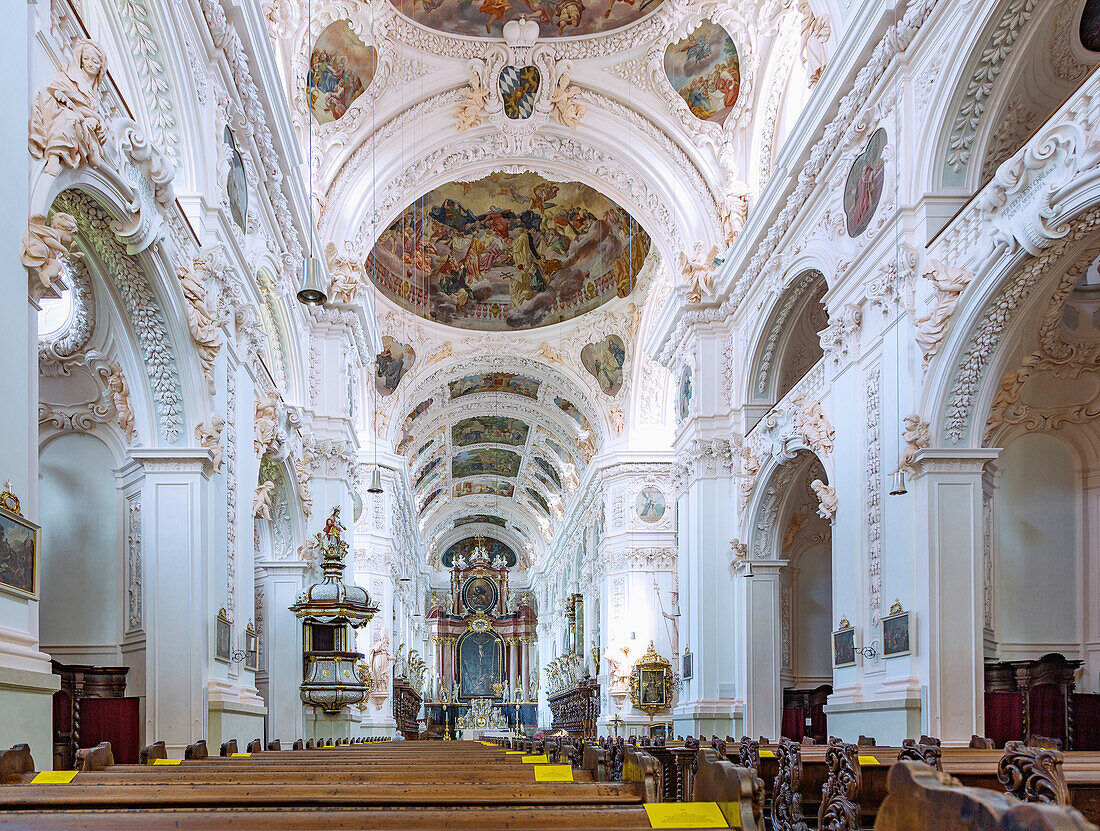 Waldsassen; Kloster Waldsassen; Stiftsbasilika; Innenraum, Bayern, Deutschland