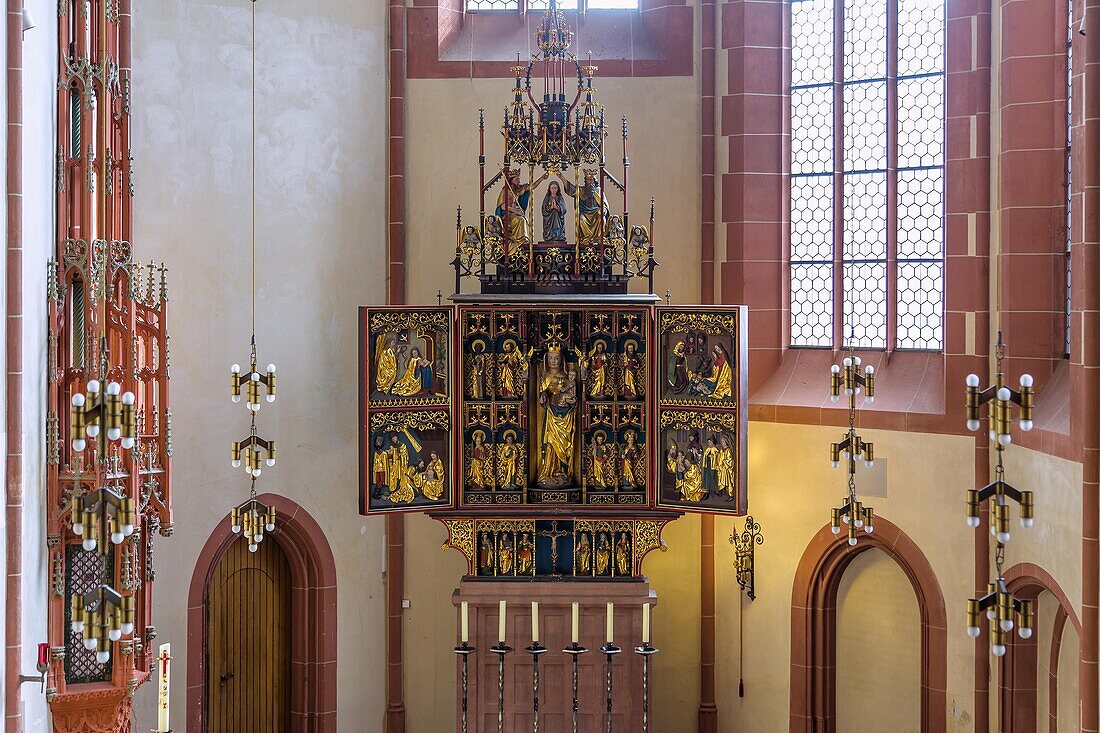 Marburg an der Lahn; Kugelkirche, Hochaltar, Hessen, Deutschland
