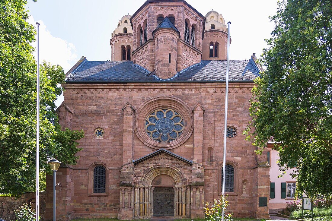 Worms, Dominikanerkloster St. Paul mit Heidentürmen, Portal mit Nachbildung der Hildesheimer Bernwardstür, Rheinland-Pfalz, Deutschland