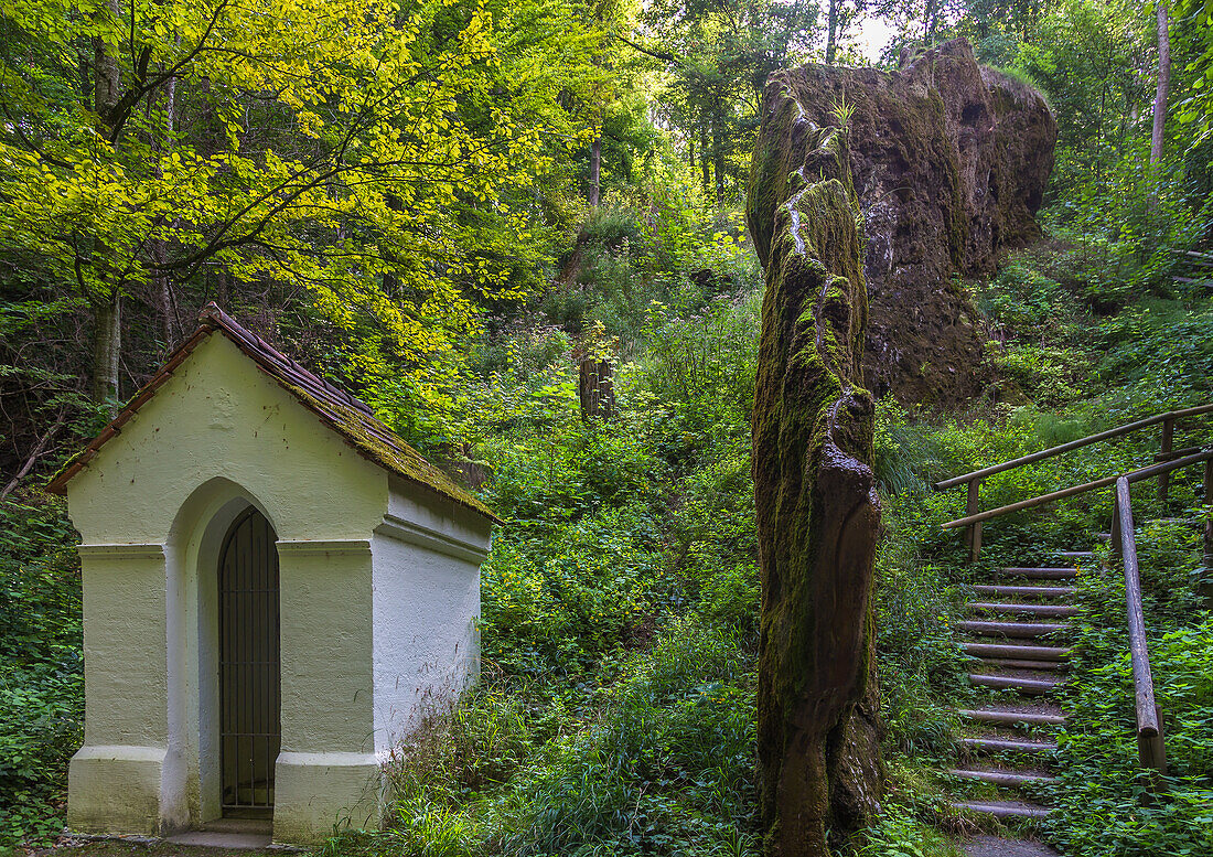 Wachsender Felsen, Usterling, Bayern, Deutschland