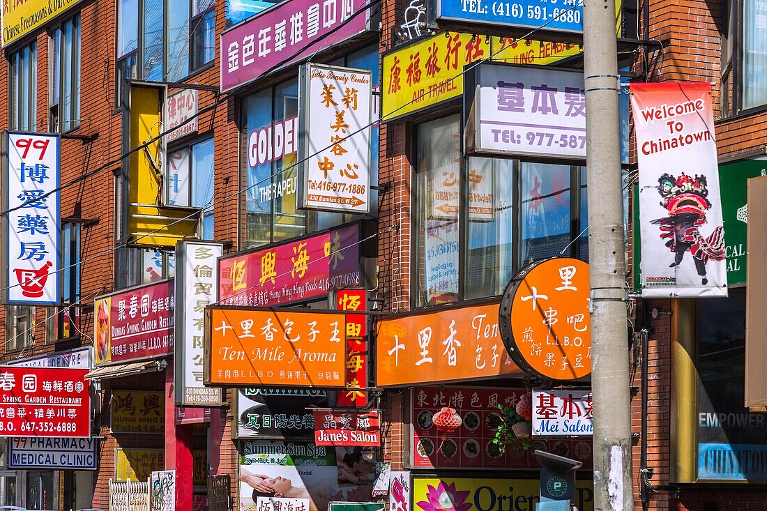 Toronto, Chinatown, Dundas Street, Chinese billboards