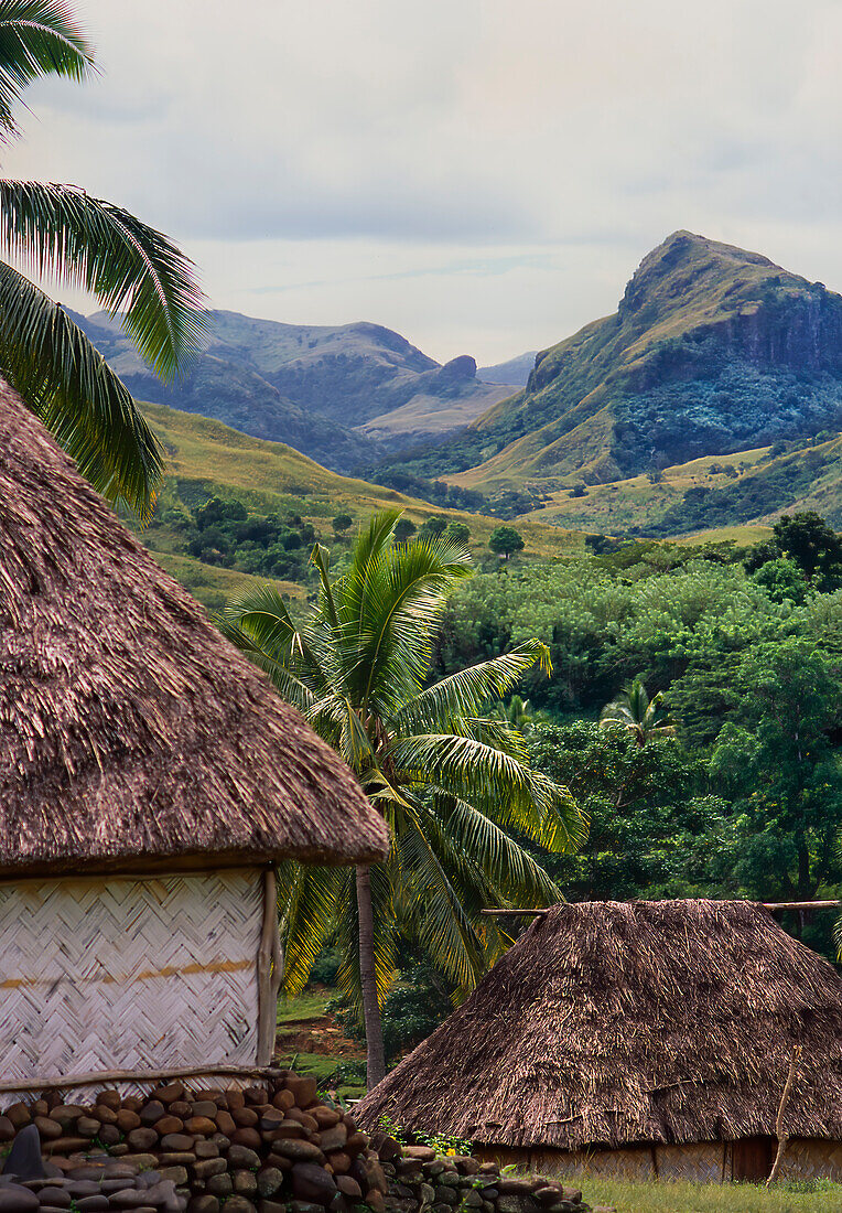Navala Village in den Hügeln von Fidschi