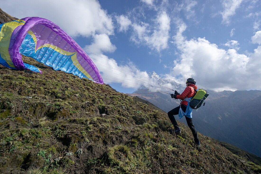 Gleitschirmfliegen in Nepal