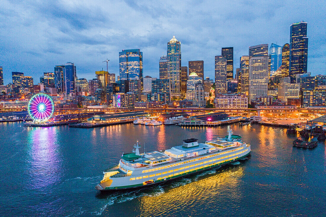 Seattle skyline, Ferris wheel and ferry boat