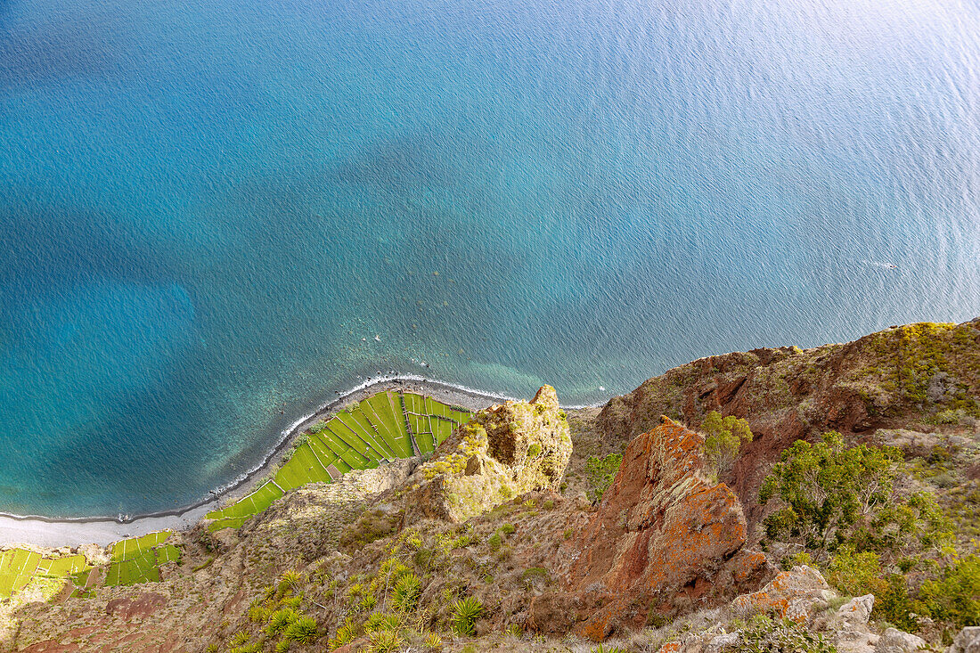 Cabo Girao; Ausblick auf Südküste, portugiesische Insel Madeira, Portugal