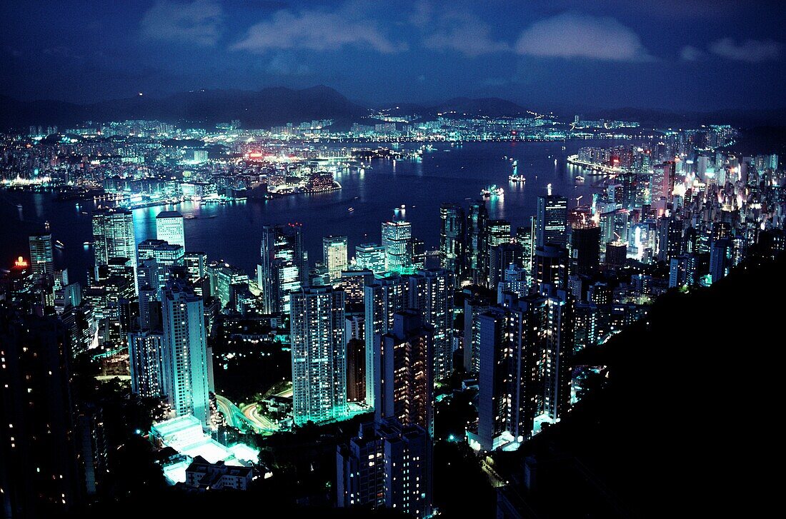 Nachts beleuchtete Stadt, Hongkong