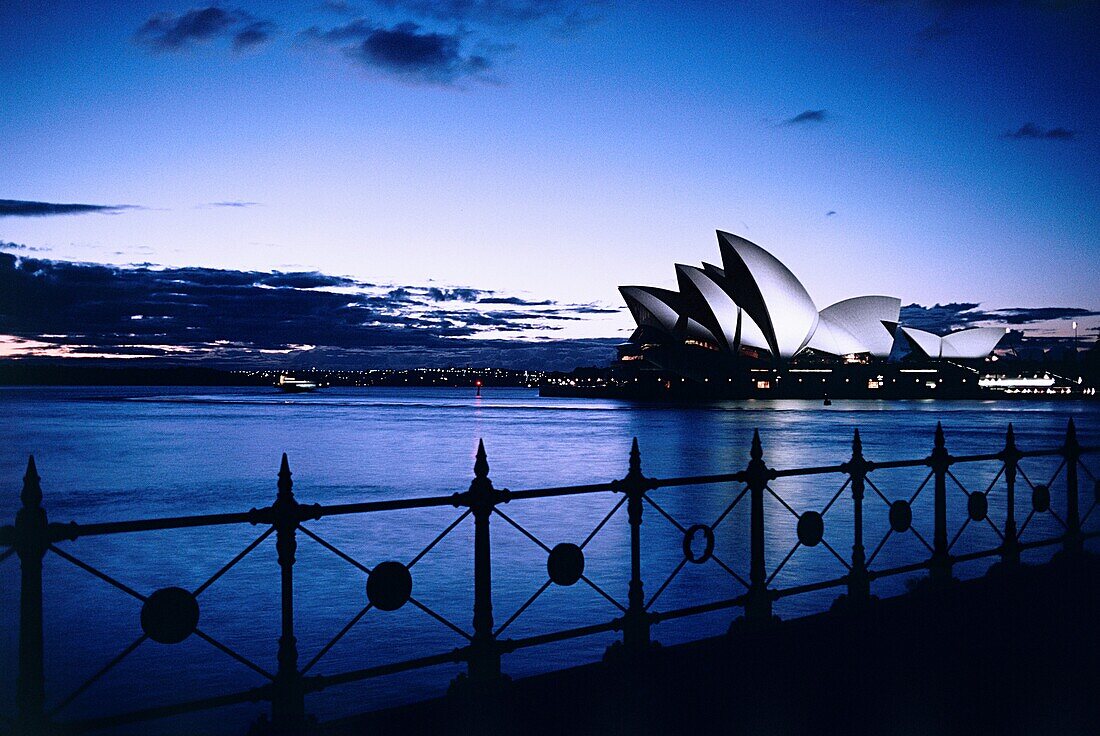 Sydney Opera House in der Abenddämmerung von Dawes Point, Sydney Opera House, Sydney, New South Wales, Australien