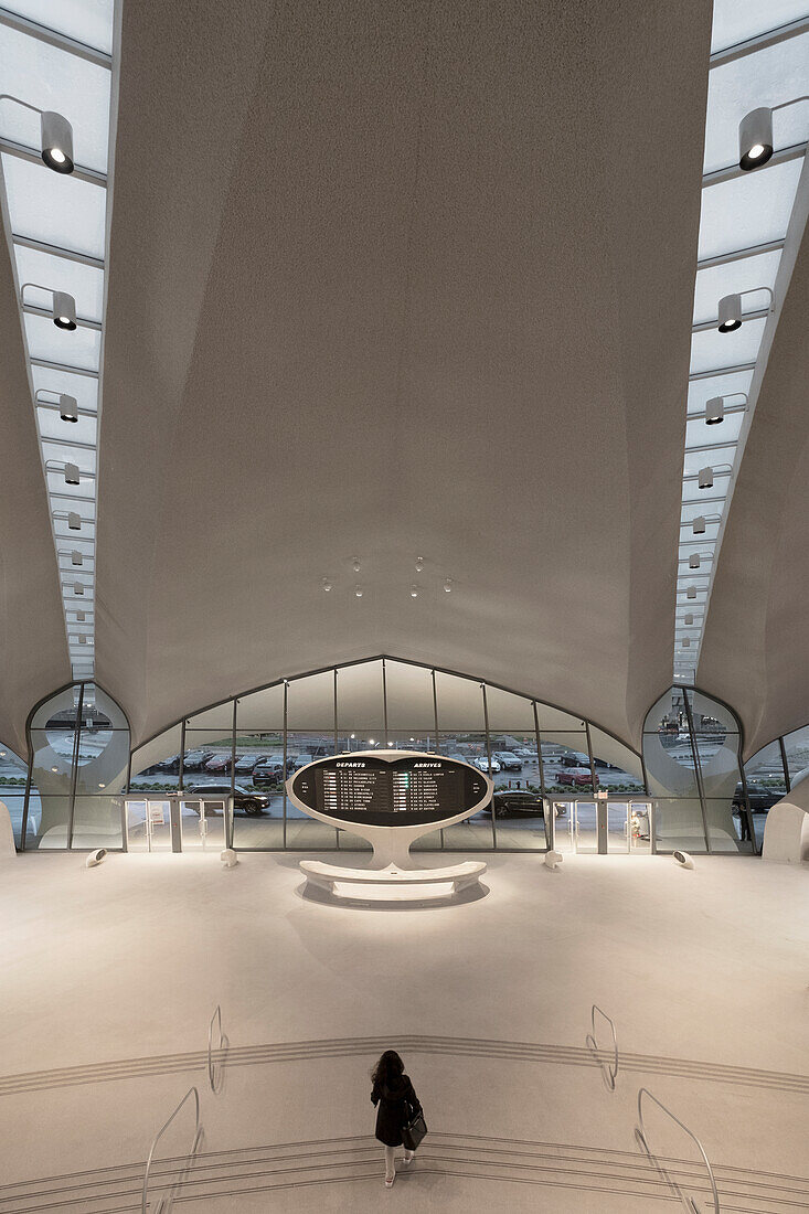 Lobby of the TWA hotel designed by Eero Saarinen at JFK Airport
