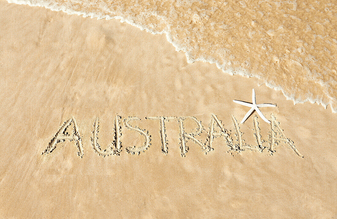 Das Wort Australien in den Sand geschrieben