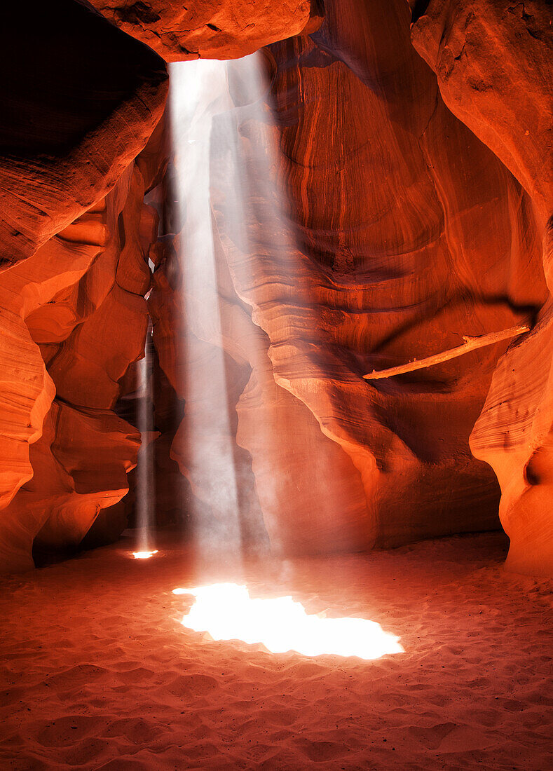 Light beams in Antelope Canyon