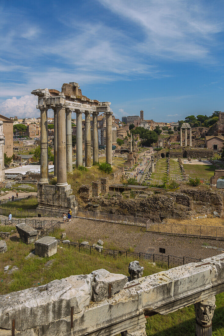 Rom, Forum Romanum, Saturntempel, Basilica Julia, Tempel des Castor und Pollux, Ausblick, Latium, Italien