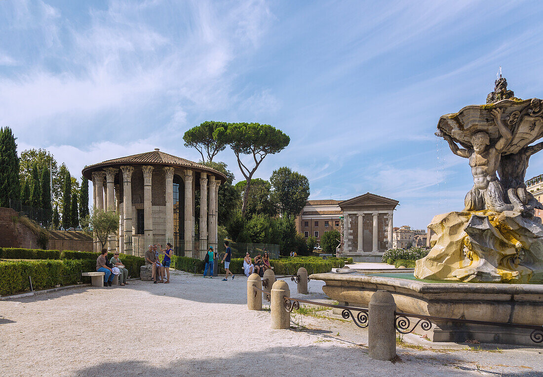 Rom, Forum Boarium mit Tempel des Hercules Victor oder Olivarius (auch Vestatempel) und Tempel des Portunus, Latium, Italien