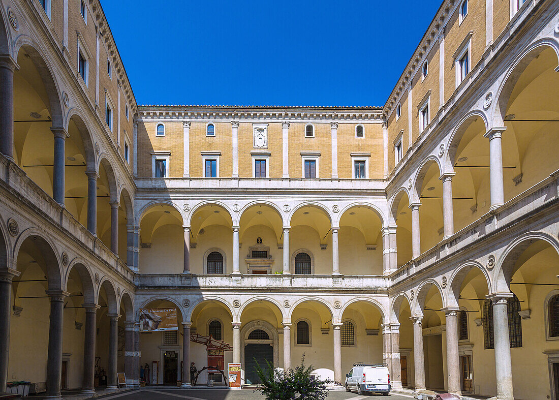 Rome, Palazzo della Cancelleria, courtyard