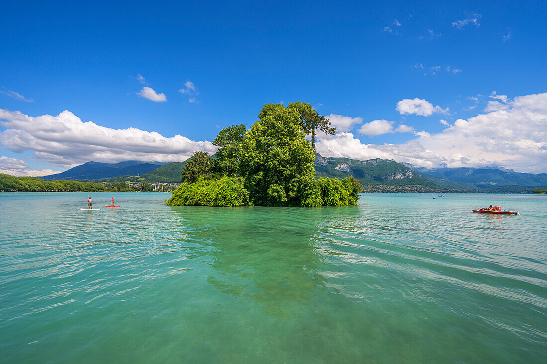 Lac de Annecy, Haute-Savoie department, Auvergne-Rhone-Alpes, France