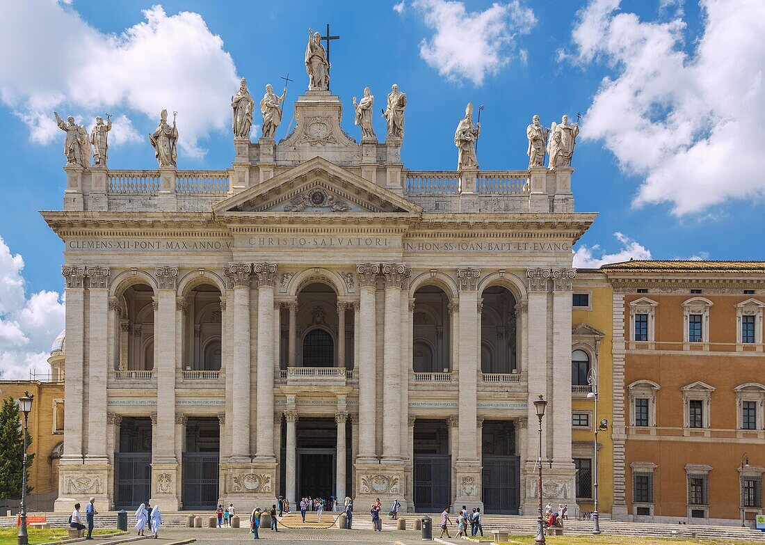 Rom, San Giovanni in Laterano, Hauptfassade, Latium, Italien