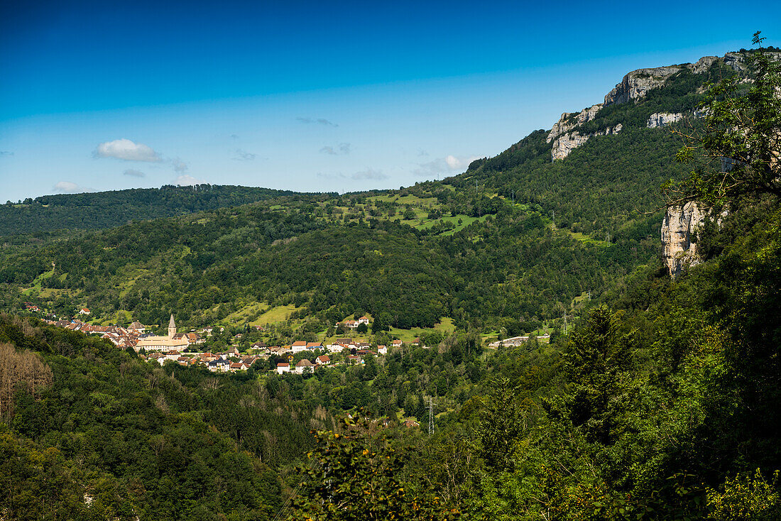 Mouthier-Haute-Pierre, am Loue, Département Doubs, Bourgogne-Franche-Comté, Jura, Frankreich