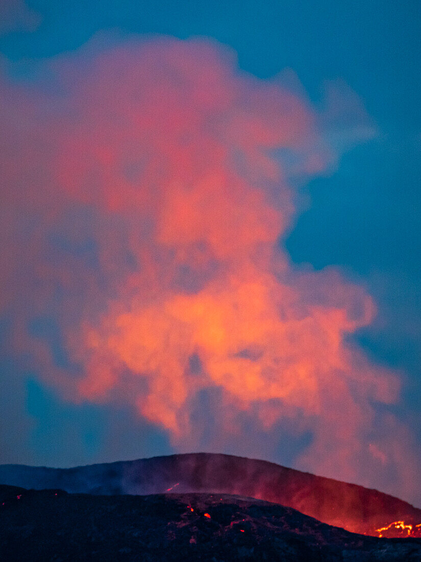 Glowing gas cloud, Fagradalsfjall Volcanic eruption at Geldingadalir, Iceland