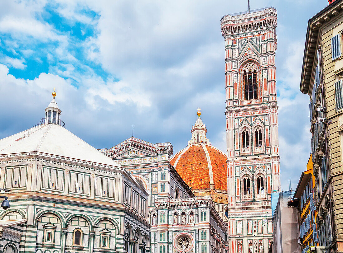 Vew of Duomo Santa Maria del Fiore and Brunelleschi's dome, Florence, Tuscany, Italy, Europe