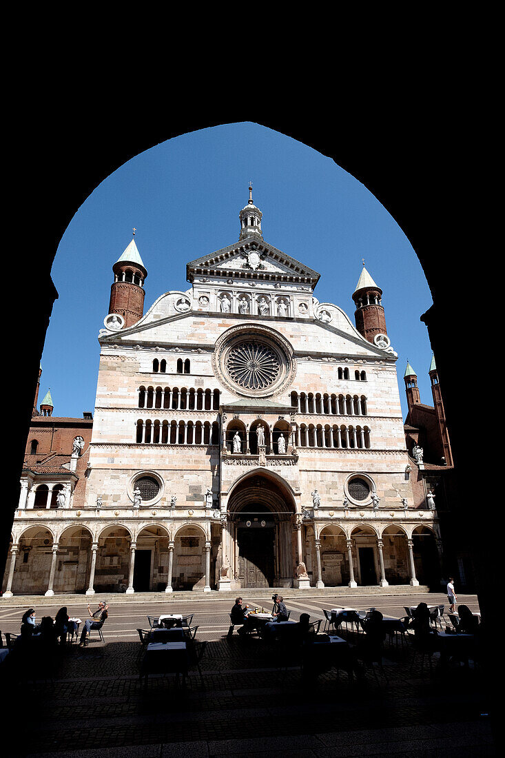 View of Piazza del Comune with Duomo and coffee, Cremona, Lombardy, Italy, Europe