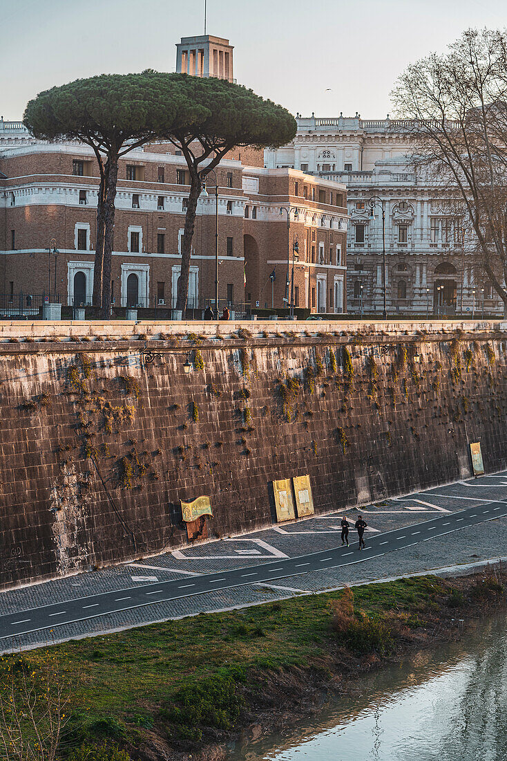 Blick auf Procura Generale della Repubblica Italiana am Tiber, Rom, Latium, Italien, Europa