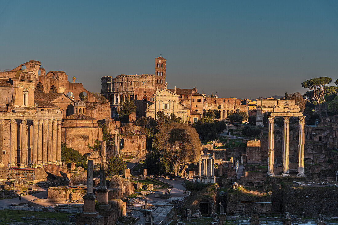 Blick auf Antikes Forum vom Kapitolshügel, Rom, Latium, Italien, Europa