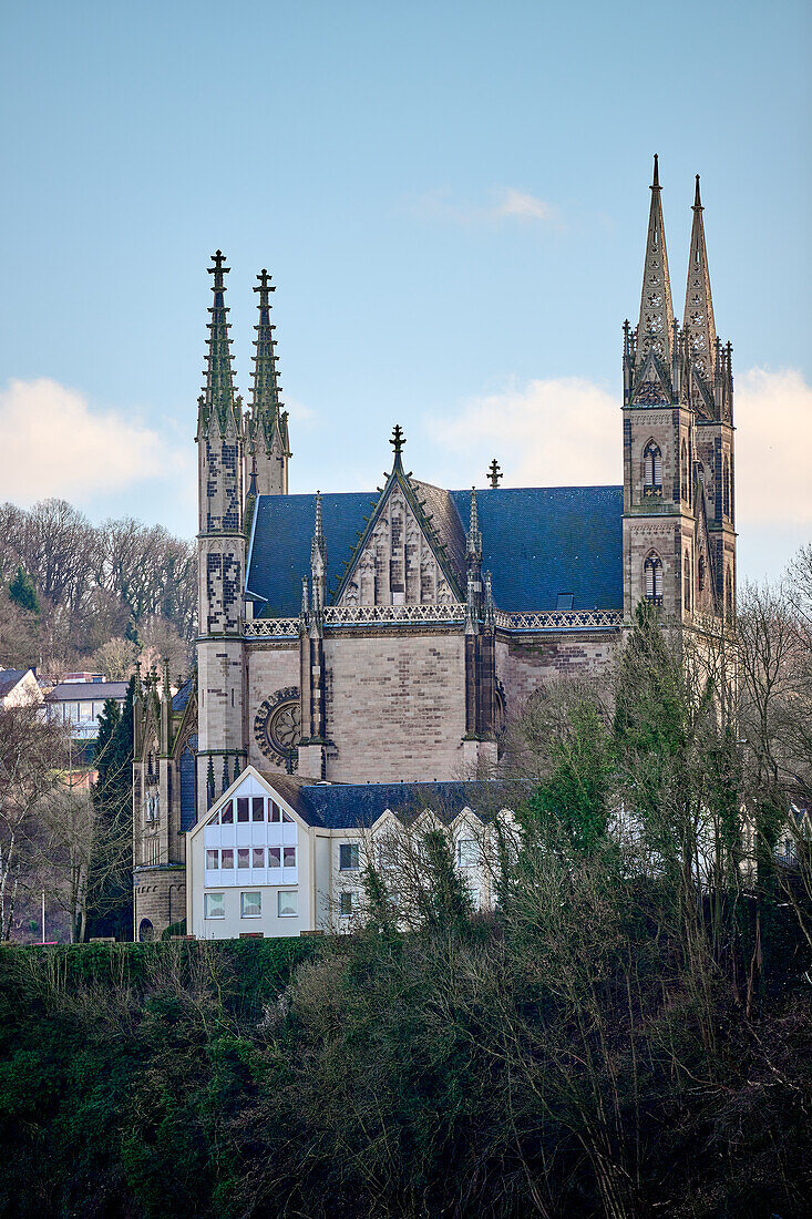 Blick auf die Rheinseite von der Wallfahrtskirche St. Apollinaris, Remagen, Rheinland-Pfalz, Deutschland