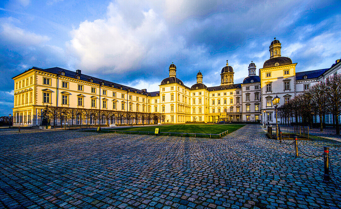 Schloss Bensberg im Abendlicht, Bergisch  Gladbach, Bergisches Land; Nordrhein-Westfalen; Deutschland