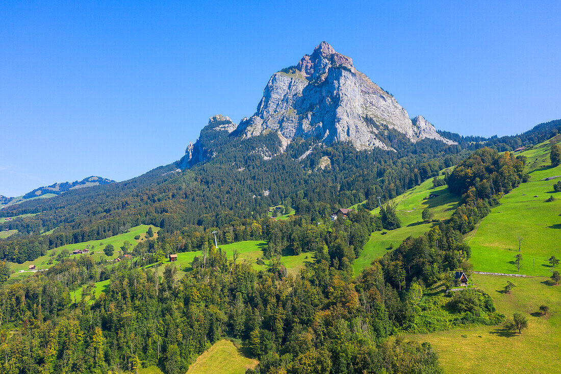 Luftansicht der Mythen, Glarner Alpen, Kanton Schwyz, Schweiz