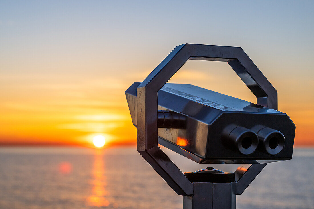 Telescope on the Seebruecke in Heiligenhafen, sunset, Baltic Sea, Ostholstein, Schleswig-Holstein, Germany