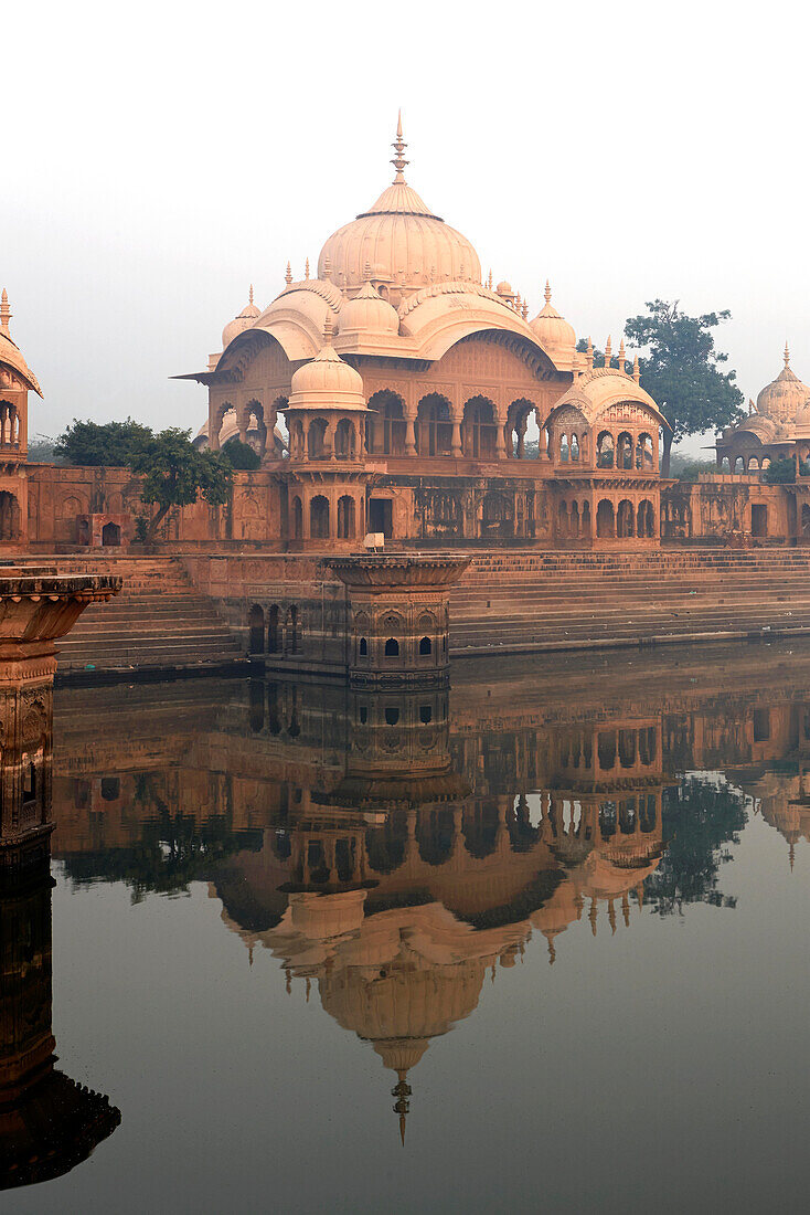 Kusum Sarovara, Govardhan, India