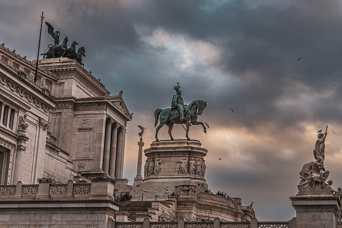 Equestrian statue of Victor Emmanuel II at the Monumento a Vittorio Emanuele II, Rome, Lazio, Italy, Europe