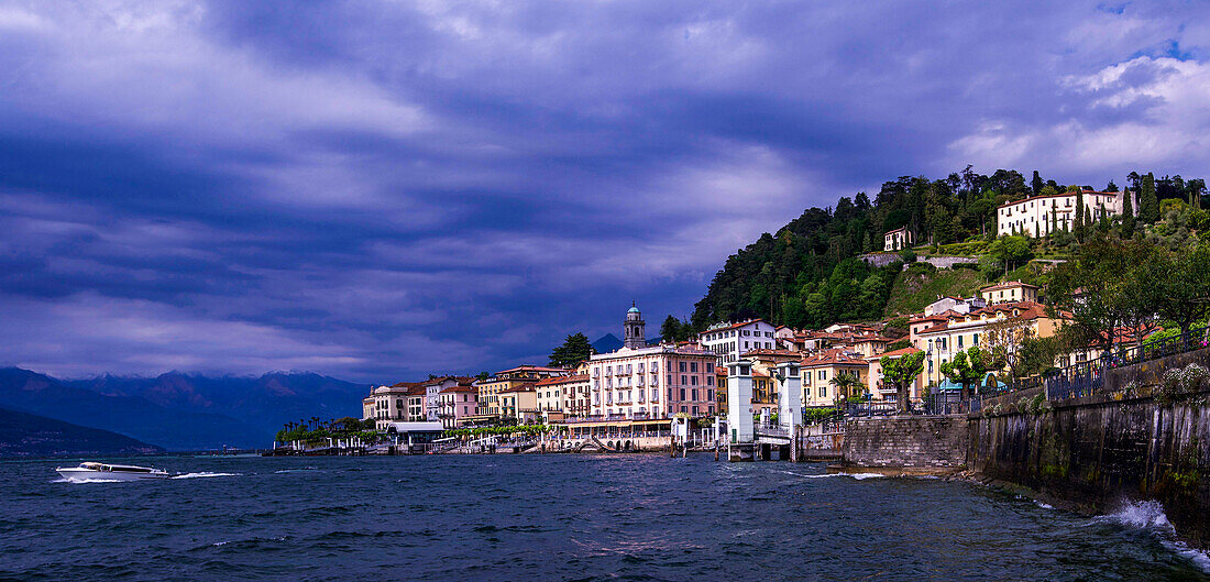 Port and waterfront of Bellagio on Lake Como, Province of Como, Lombardy, Italy