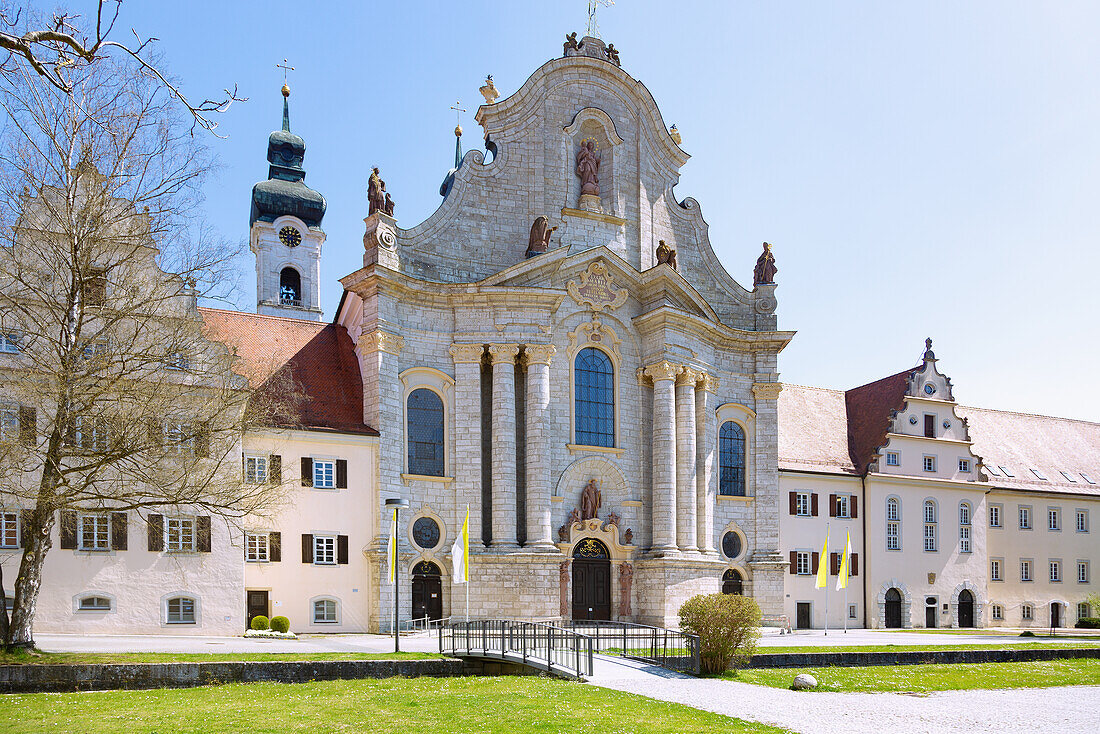 double folds; former Benedictine monastery and minster of Our Lady, monastery church, in the Swabian Jura, Baden-Württemberg, Germany