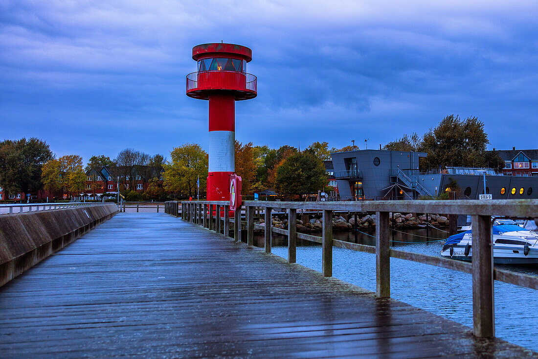 Sicht auf den neuen Leuchtturm in Eckernförde, Schleswig-Holstein, Deutschland, Europa