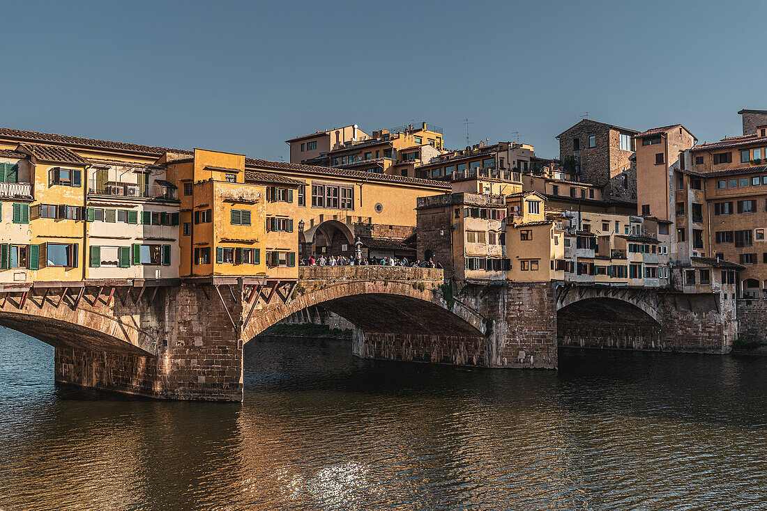 Bebaute Brücke Ponte Vecchio, Brücke über Arno,Florenz, Toskana, Italien, Europa