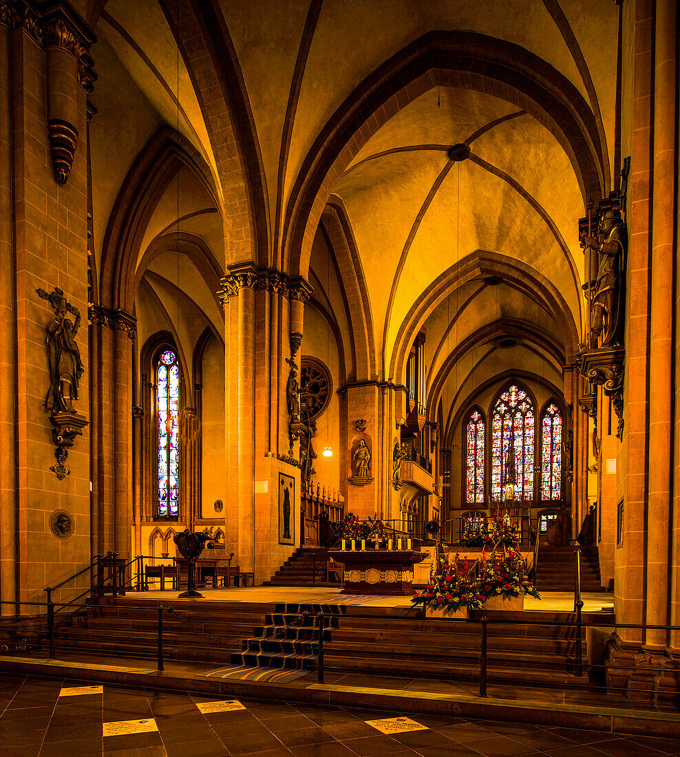 View into the sanctuary of Paderborn Cathedral, Paderborn, North Rhine-Westphalia, Germany