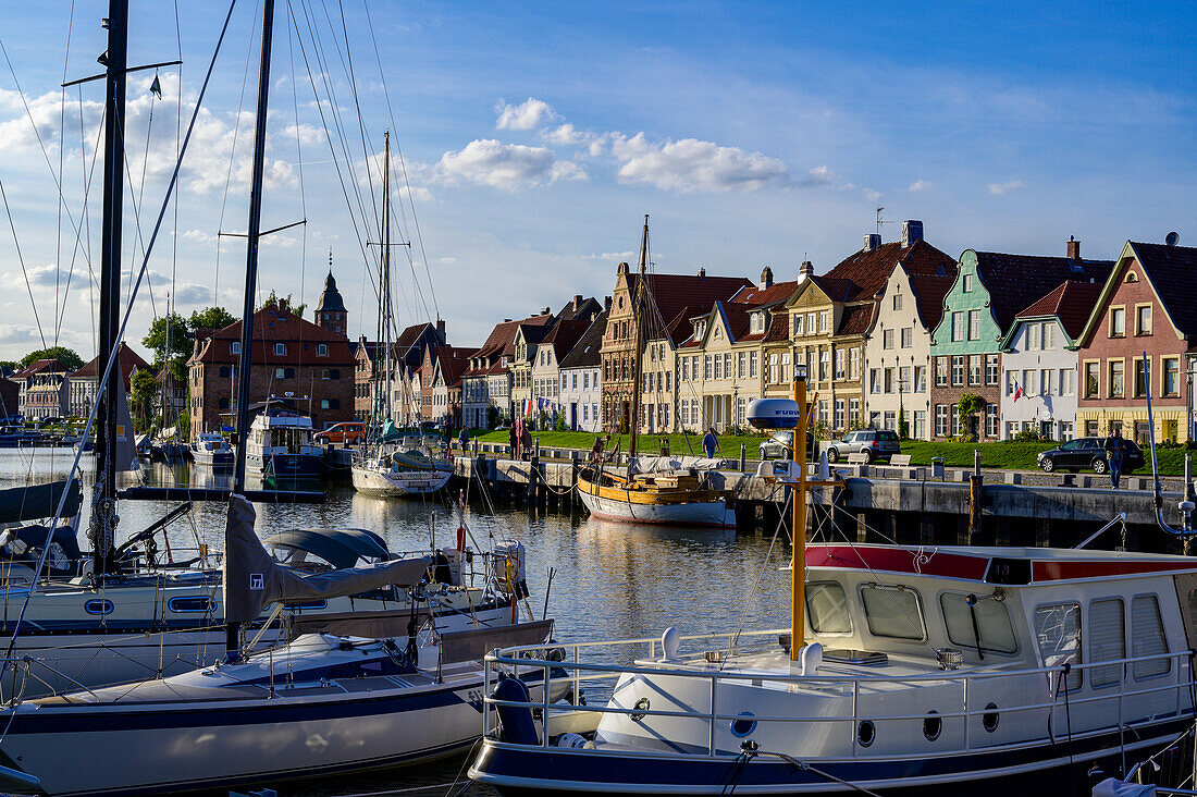 Row of houses at the inland port, Glückstadt, North Sea coast, Schleswig Holstein, Germany, Europe