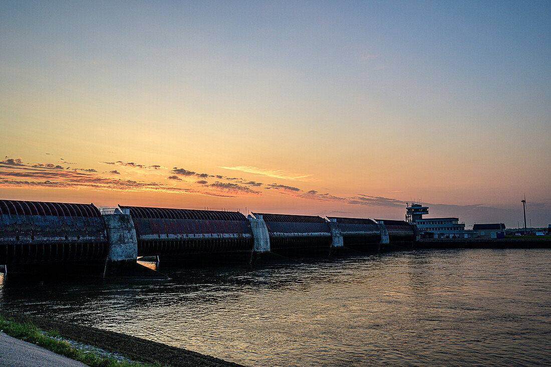 Geöffnetes Speerwerk, Eider Speerwerk, Tönning, Halbinsel Eiderstedt, Nordfriesland, Nordseeküste, Schleswig Holstein, Deutschland, Europa