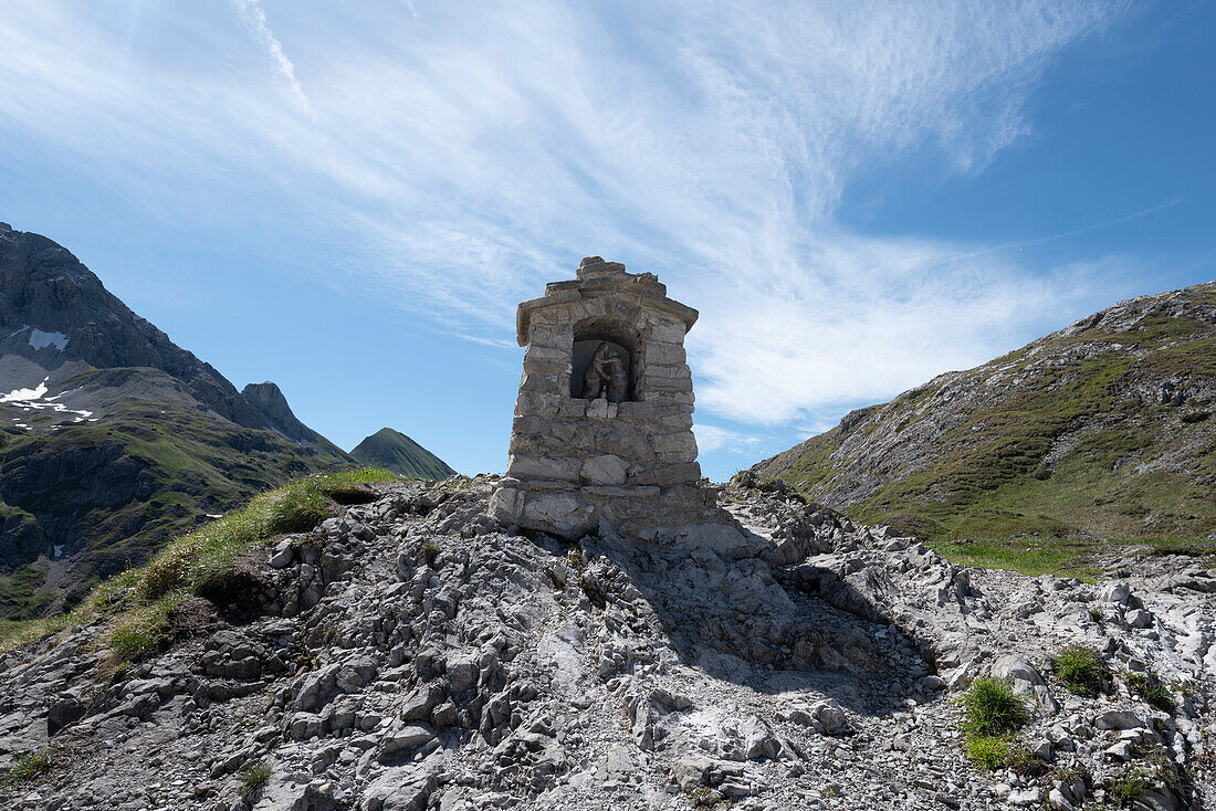 Marterl on the Mädelegabel, border between Germany and Austria, European long-distance hiking trail E5, crossing the Alps, Holzgau, Tyrol, Austria