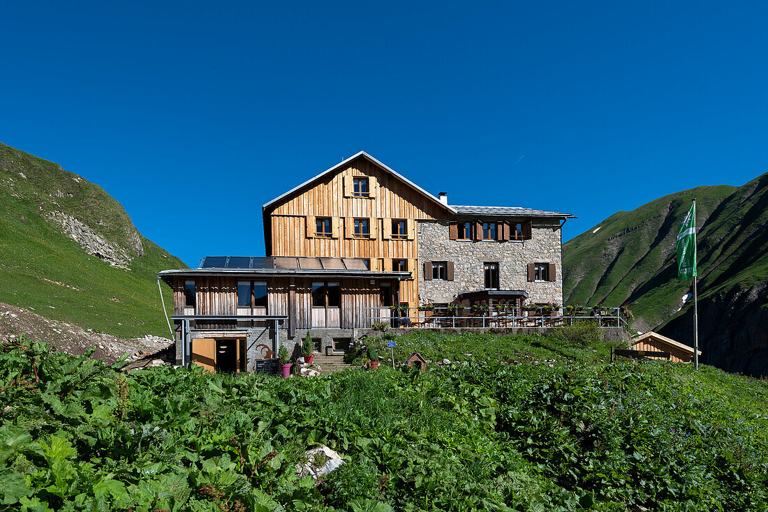 Kemptner Hütte, E5 long-distance hiking trail, crossing the Alps, Oberstdorf, Bavaria, Germany