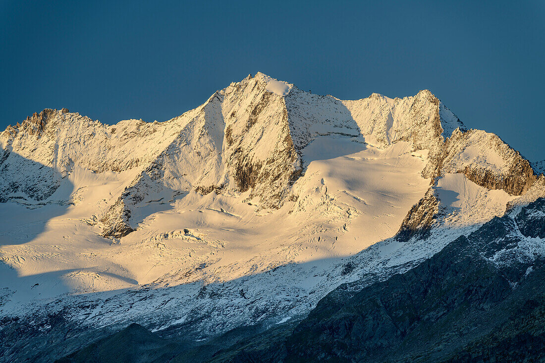 Wildgerlosspitze with Wildgerloskees, Zillertal Alps, Salzburg, Austria