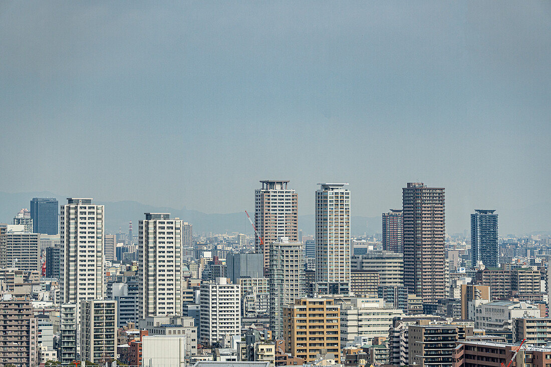 Skyline der Millionenstadt Osaka, Japan, Asien